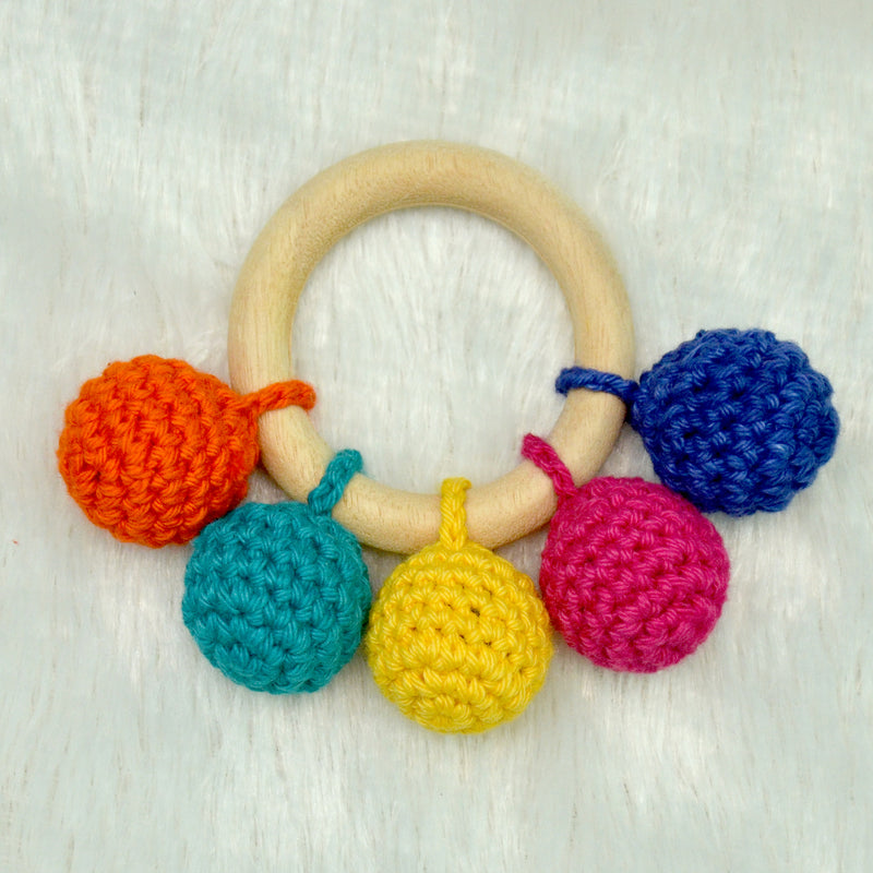 Crochet teething ring rattle - Multicolor